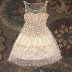 Adorable lace and floral print dress